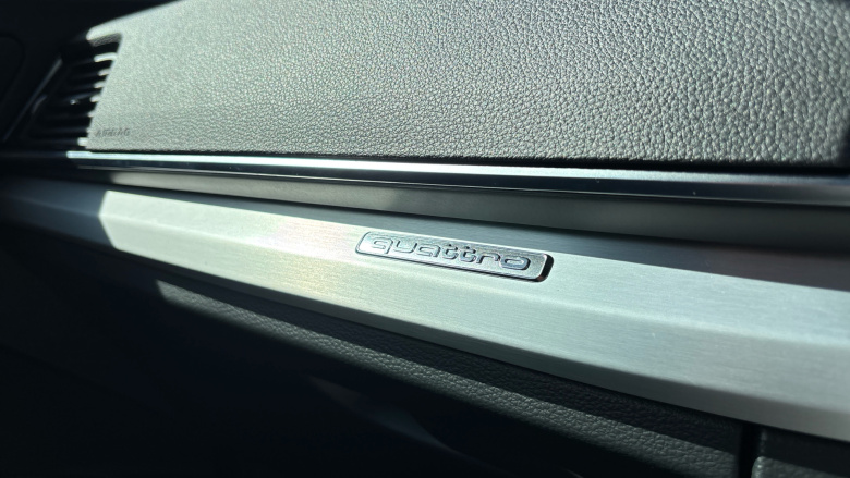 Audi Q5 40 TDI Quattro S Line 5dr S Tronic Diesel Estate